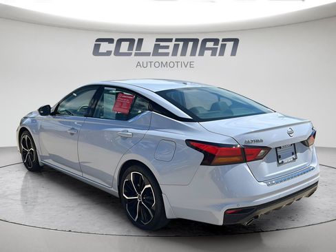 Used 2023 Nissan Altima 2.5 SR FWD image 4
