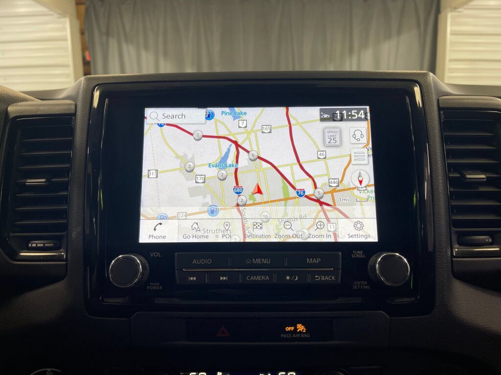 Used 2023 Nissan Frontier PRO-4X w/ Technology Package AWD/4WD image 11
