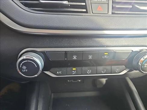 Used 2021 Nissan Altima 2.5 SR image 11