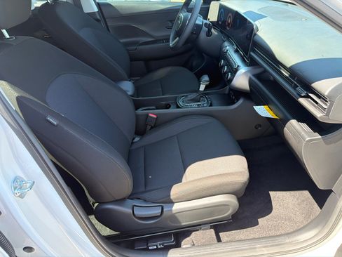 Used 2026 Hyundai Kona SE FWD image 13