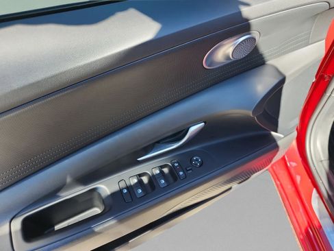 Certified 2024 Hyundai Elantra SEL image 22