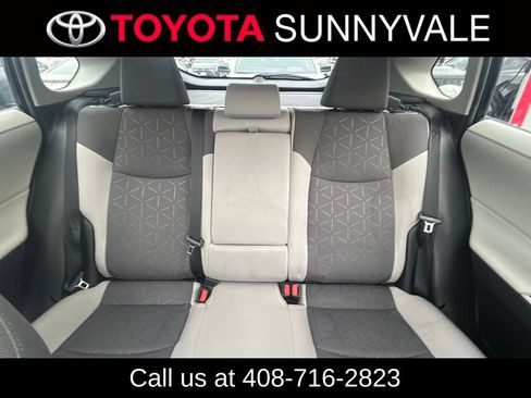 Used 2021 Toyota RAV4 XLE w/ Convenience Package AWD/4WD image 6