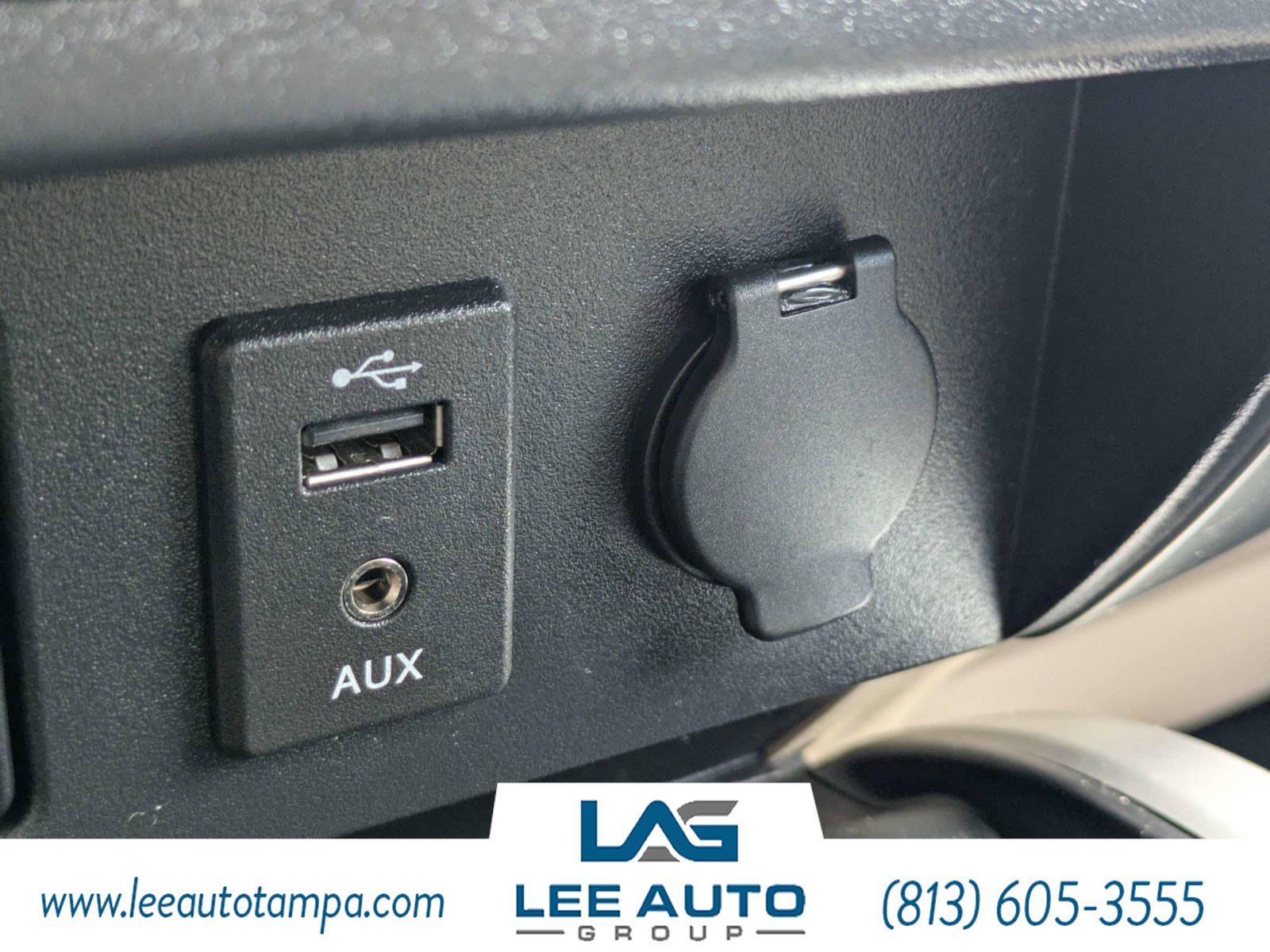 Used 2016 Nissan Titan SL RWD image 20