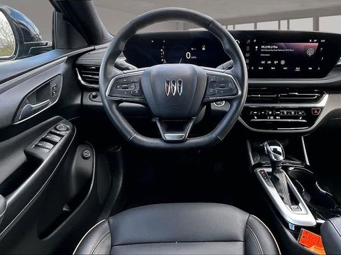 Used 2025 Buick Envista Avenir image 5