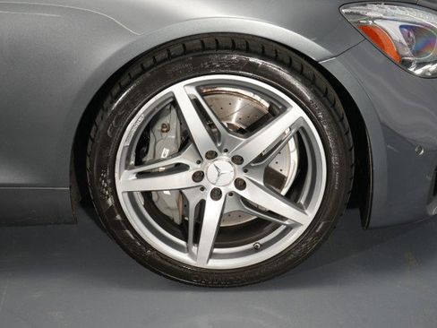 Used 2018 Mercedes-Benz AMG GT Roadster image 31