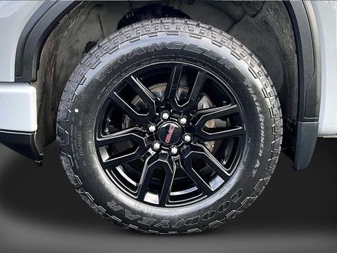 Used 2024 GMC Sierra 1500 Elevation AWD/4WD image 8