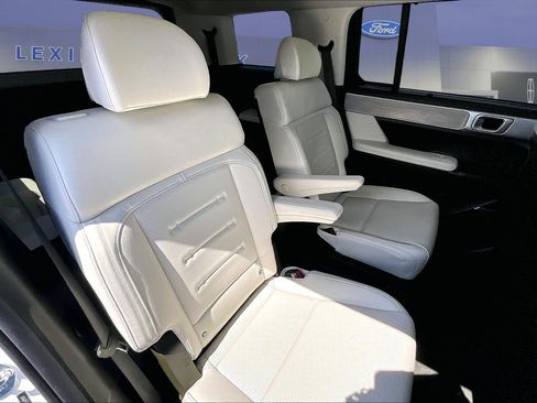 Used 2024 Hyundai Santa Fe Calligraphy AWD/4WD image 25