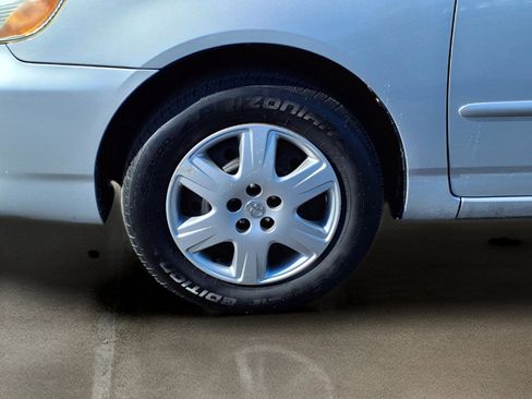 Used 2005 Toyota Corolla LE image 11
