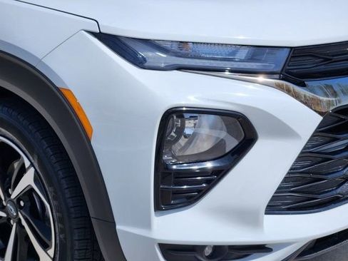 Used 2022 Chevrolet TrailBlazer RS FWD image 9