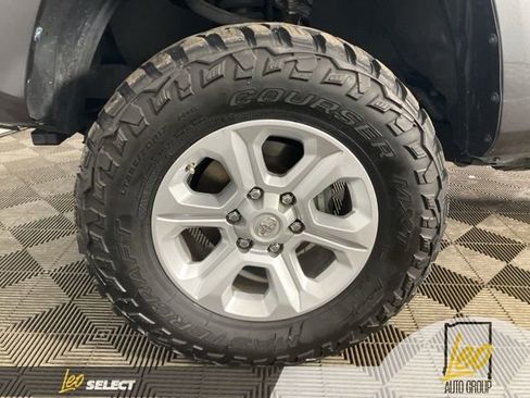 Used 2022 Toyota Tacoma SR AWD/4WD image 24