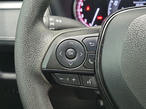 Used 2025 Toyota RAV4 XLE FWD image 24