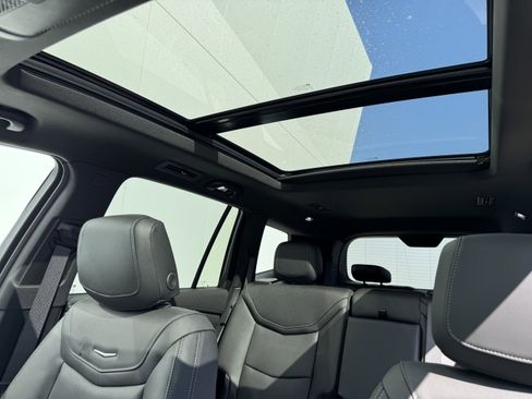 New 2025 Cadillac XT6 Sport w/ Technology Package image 16