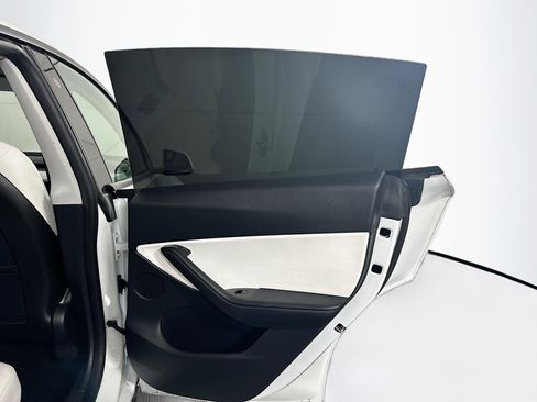 Used 2020 Tesla Model Y Performance image 30