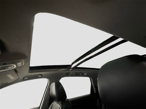 Used 2017 Audi Q7 3.0T Premium Plus w/ Premium Plus Package image 27