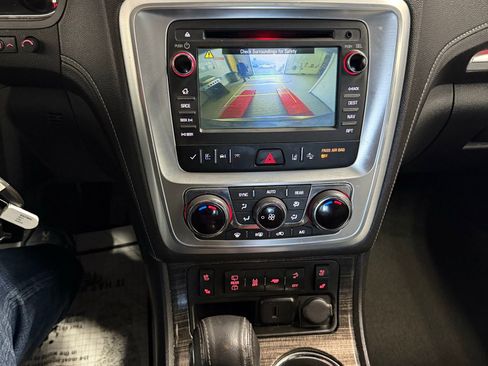 Used 2017 GMC Acadia Limited SLT image 25