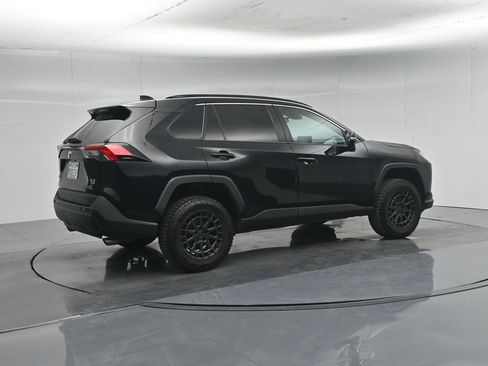 Used 2019 Toyota RAV4 XLE AWD/4WD image 27