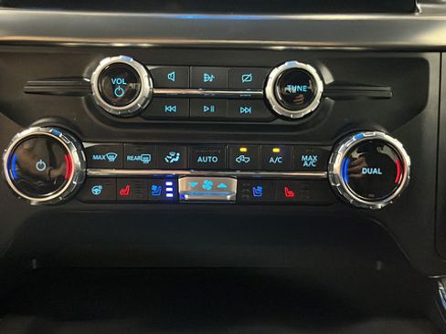 Used 2023 Ford F150 Lariat w/ Equipment Group 502A High AWD/4WD image 18
