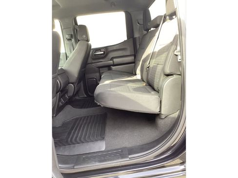 Used 2023 Chevrolet Silverado 1500 Custom Trail Boss w/ LPO, Dark Essentials Package image 11