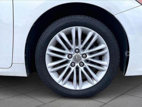 Used 2010 Buick Enclave CXL image 11