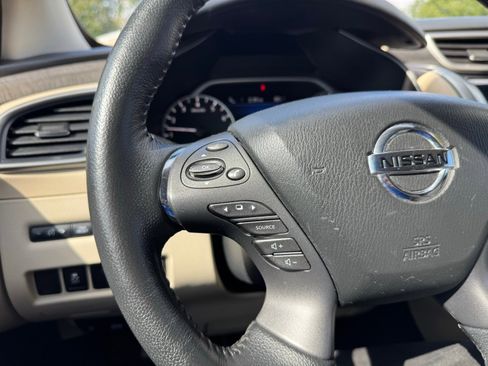 Used 2022 Nissan Murano SV image 9