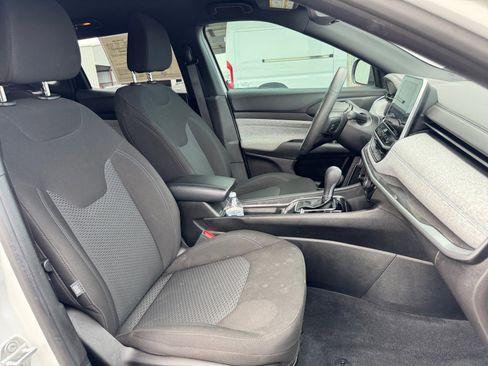 Certified 2025 Jeep Compass Sport AWD/4WD image 32