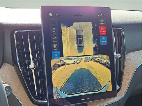 New 2026 Volvo XC60 B5 Plus w/ Protection Package Premier image 27