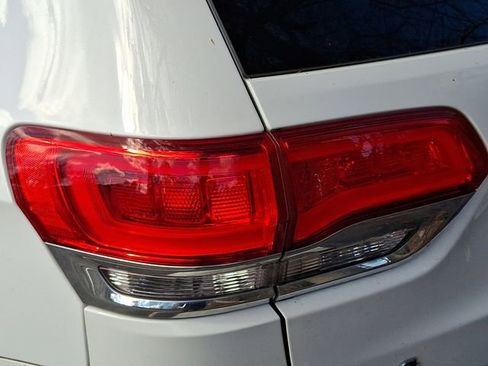 Used 2015 Jeep Grand Cherokee Overland image 10