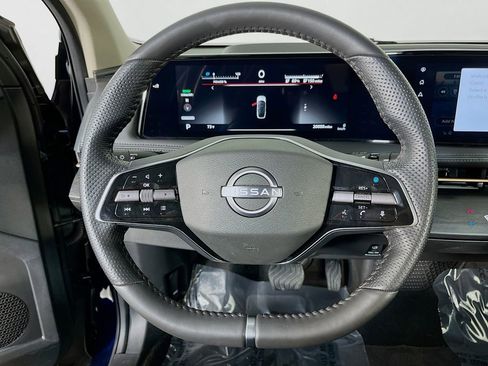 Used 2024 Nissan Ariya FWD image 14