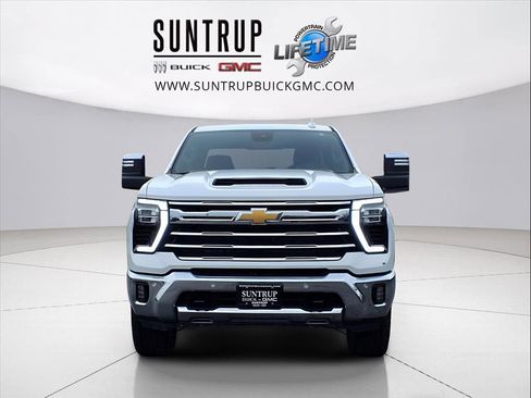 Used 2025 Chevrolet Silverado 2500 LTZ w/ LTZ Premium Package image 30