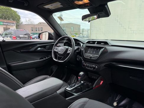 Used 2023 Chevrolet TrailBlazer RS AWD/4WD image 8