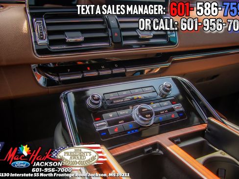 Used 2024 Lincoln Navigator Reserve AWD/4WD image 27