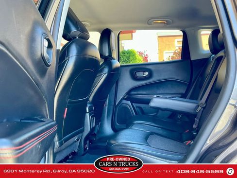Used 2018 Jeep Compass Trailhawk AWD/4WD image 10