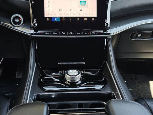 Used 2022 Jeep Wagoneer Series I image 24