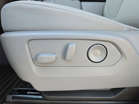 New 2026 GMC Sierra 1500 SLE w/ X31 Off-Road Package image 18