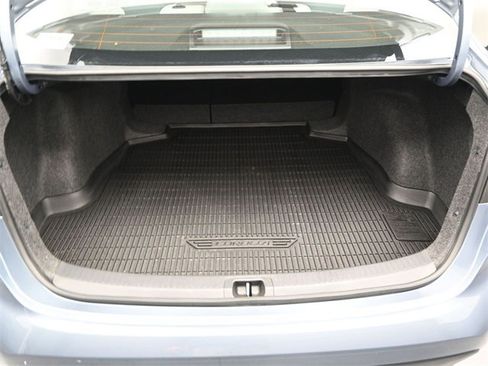 Used 2025 Toyota Corolla LE image 15