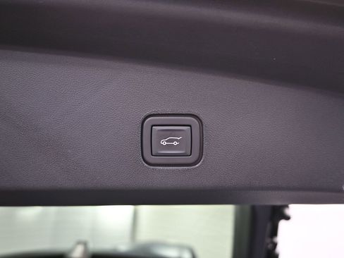 Used 2024 Cadillac Lyriq Luxury image 43