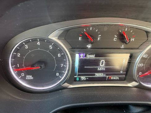 Used 2018 GMC Acadia SLT image 13