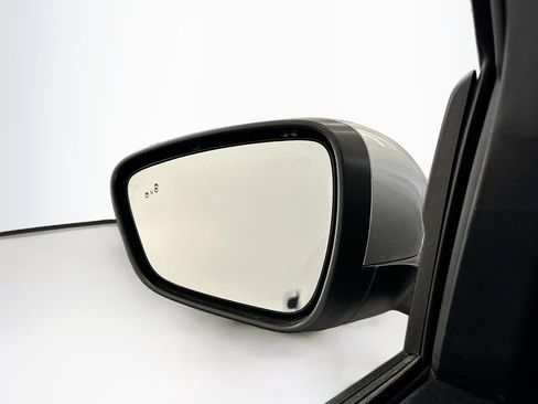 Used 2020 Ford Escape SE image 16