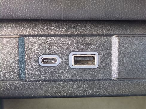 Used 2023 GMC Canyon AT4 w/ AT4 Premium Package image 23