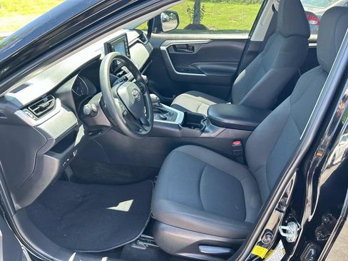 Used 2022 Toyota RAV4 LE AWD/4WD image 20