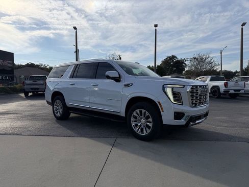 New 2026 GMC Yukon XL Denali w/ LPO, Floor Liner Package RWD image 2