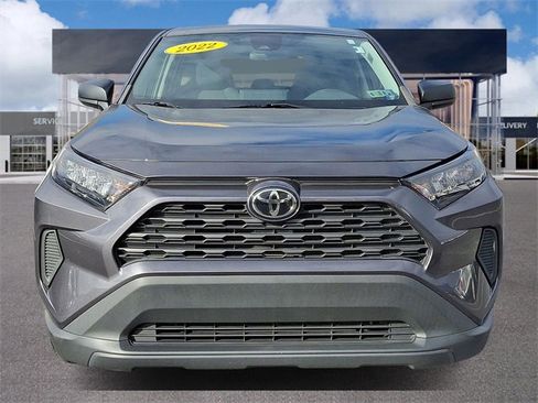 Used 2022 Toyota RAV4 LE image 2