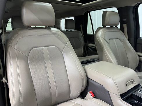 Used 2019 Ford Expedition Limited w/ Equipment Group 302A image 13