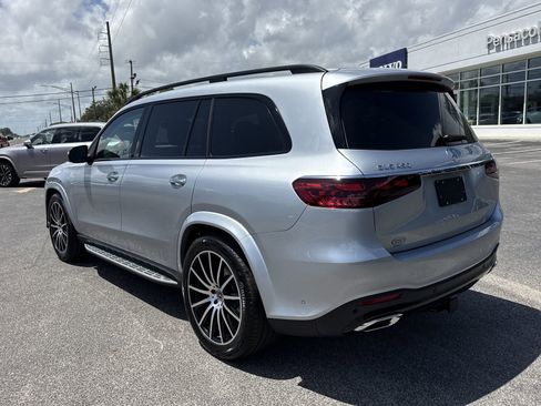 New 2026 Mercedes-Benz GLS 450 4MATIC image 3