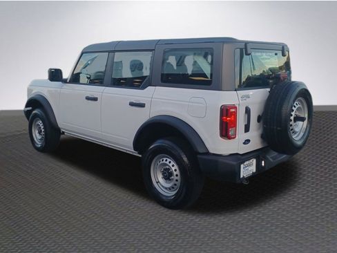 New 2025 Ford Bronco 4-Door image 5