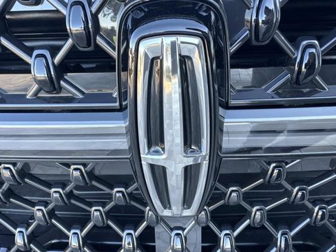 New 2025 Lincoln Navigator Black Label image 7