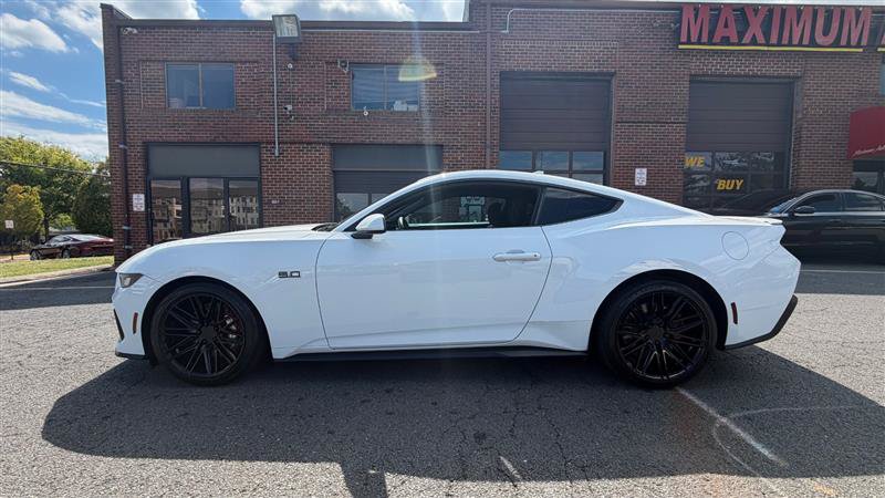Used 2024 Ford Mustang GT RWD image 14