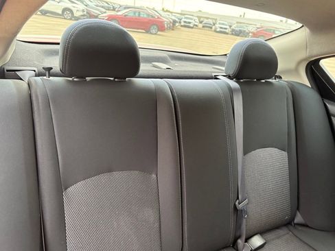 Used 2019 Nissan Versa SV image 31