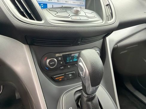 Used 2016 Ford Escape SE w/ SE Chrome Package FWD image 20