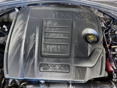 Used 2025 Jaguar F-PACE R-Dynamic S image 39